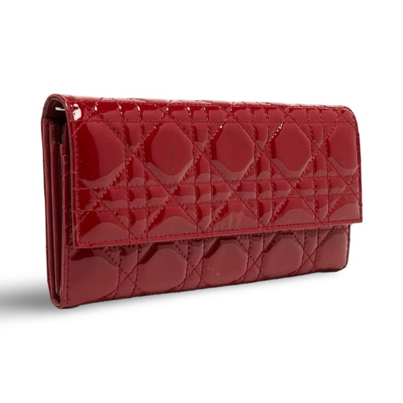 Dior Handbags - CHRISTIAN DIOR
Cannage Wallet On Chain Authentic